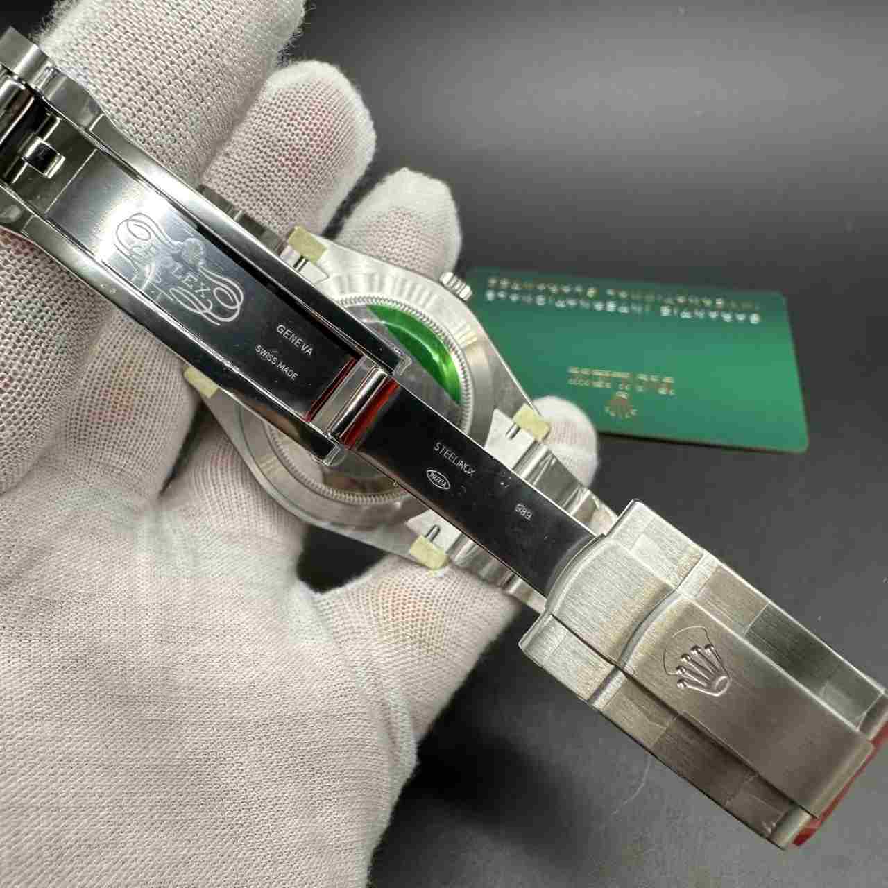 Oyster perpetual 124300 VS 3230 automatic Stainless Steel case 41mm Turquoise blue dial oyster band. 450$