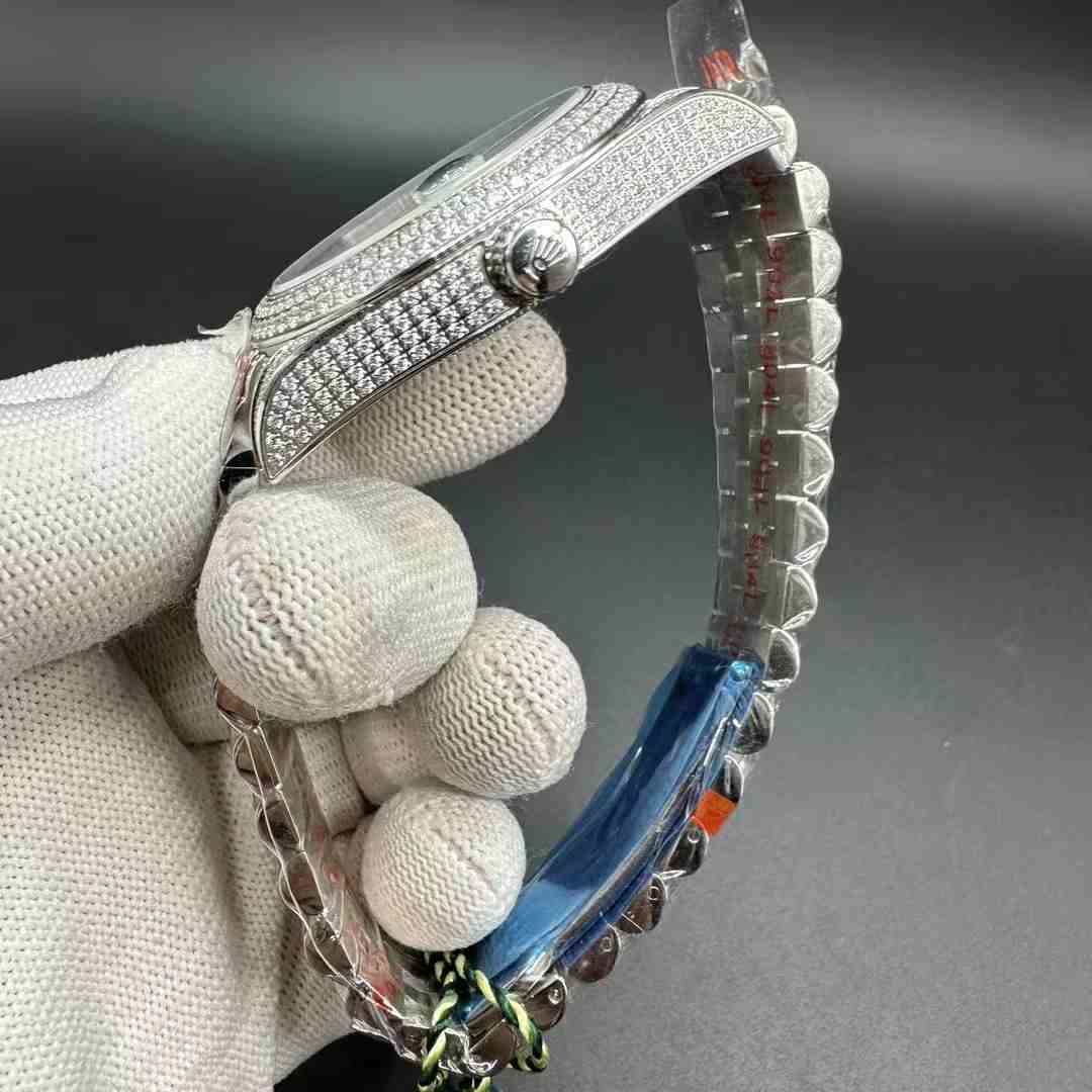 Datejust AAA automatic Diamonds silver case 41mm Diamonds Roman dial Jubilee band. 285$