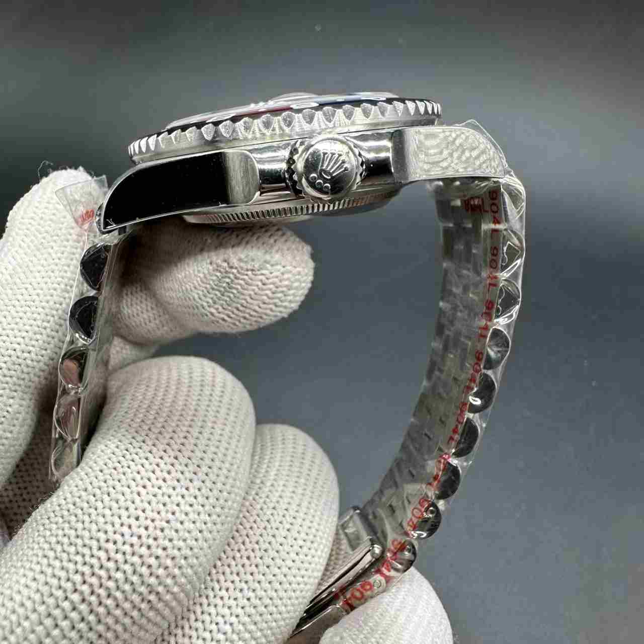 GMT Pepsi jubilee AAA+ automatic red/blue bezel black dial jubilee band.  115$