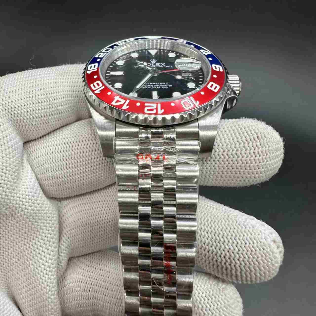 GMT Pepsi jubilee AAA+ automatic red/blue bezel black dial jubilee band.  115$