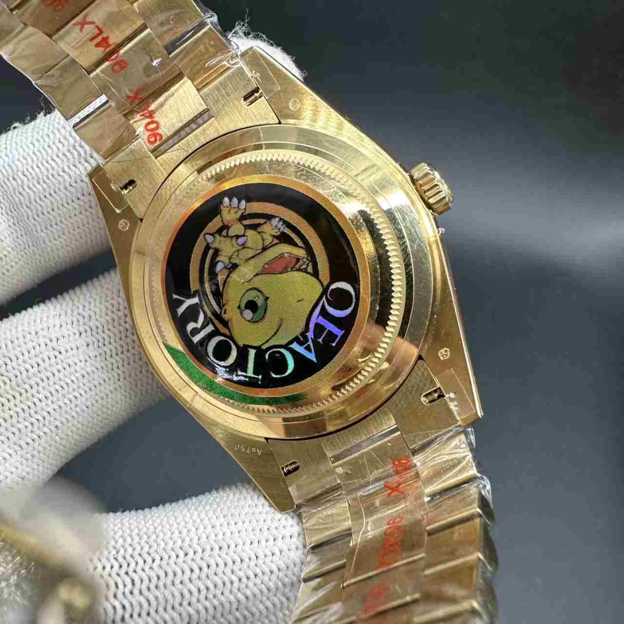 Daydate QF gain weight 180g gold case green Roman dial president band.  550$
