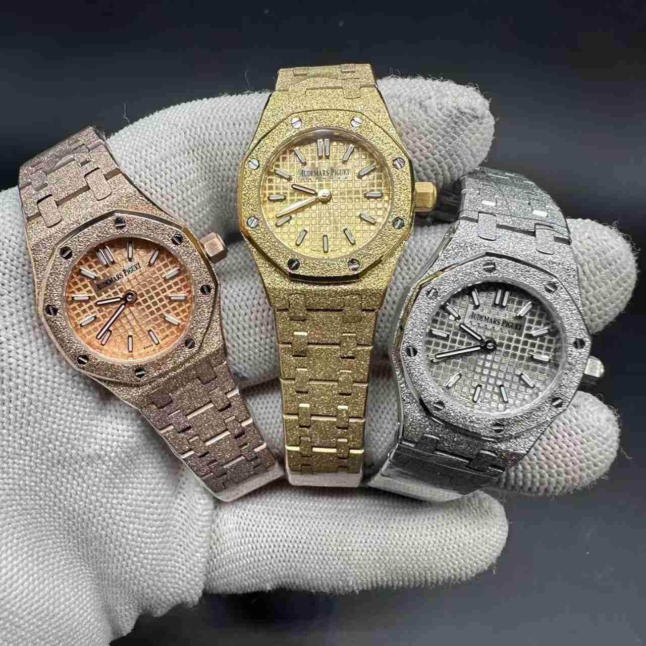 AP frosted gold case 23mm quartz movement small women watch. 120$
