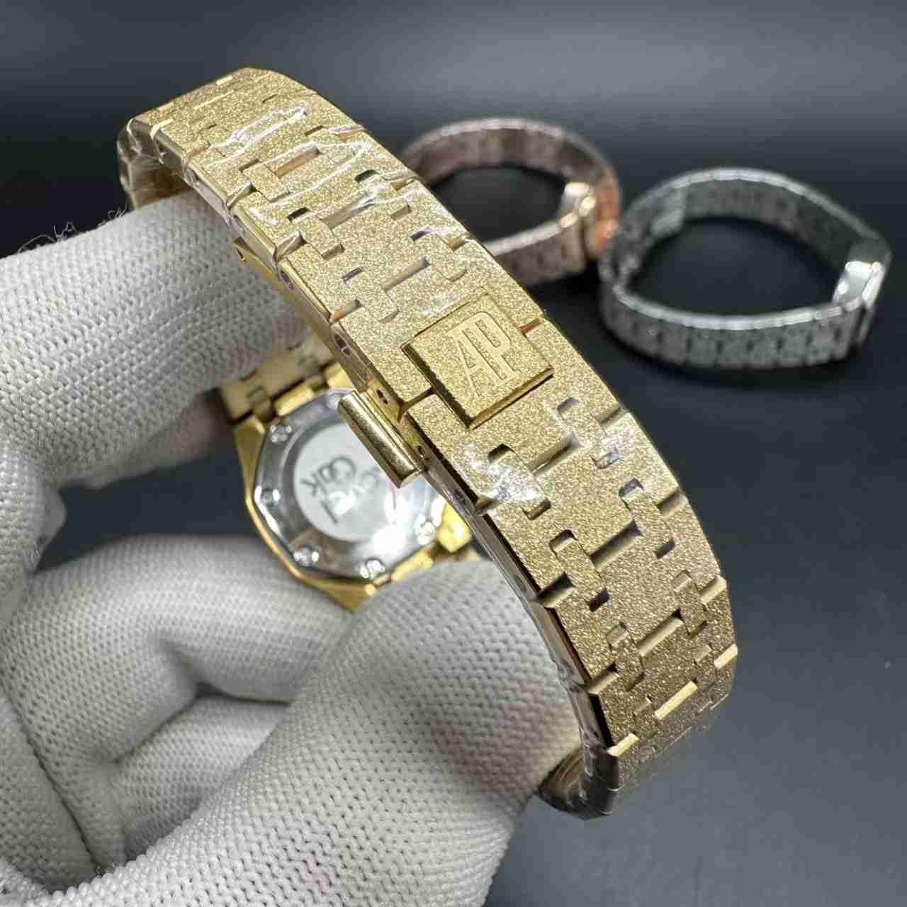 AP frosted gold case 23mm quartz movement small women watch. 120$
