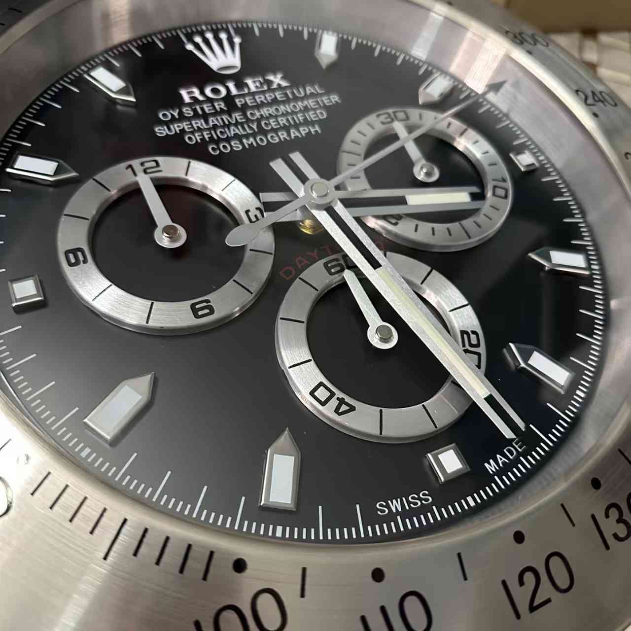 Daytona wall clock 150$