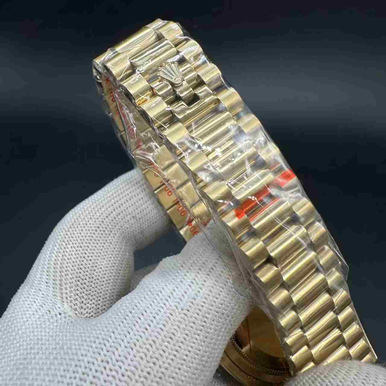 Daydate AAA gold case 40mm baguette bezel diamonds dial President band. 125$
