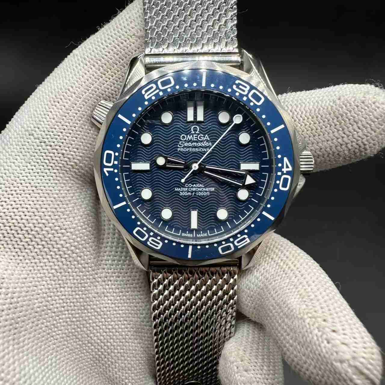 Omega Seamaster AAA+ automatic 007 60th anniversary blue dial  116$