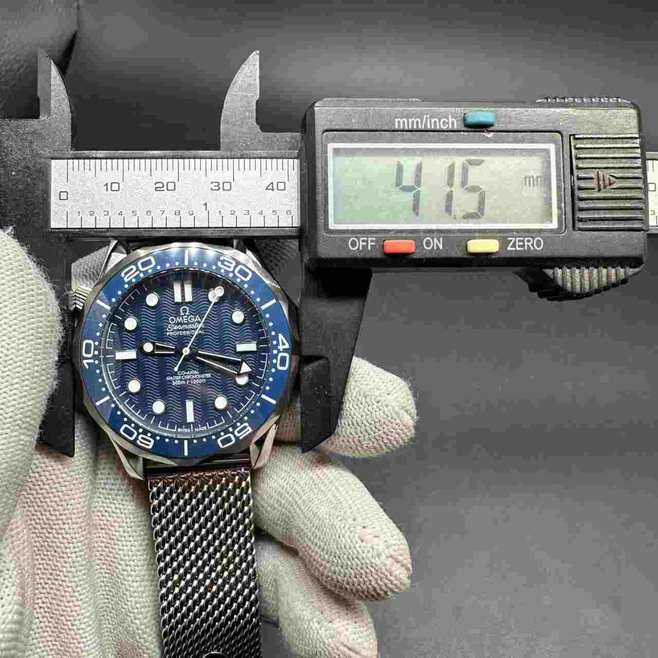 Omega Seamaster AAA+ automatic 007 60th anniversary blue dial  116$