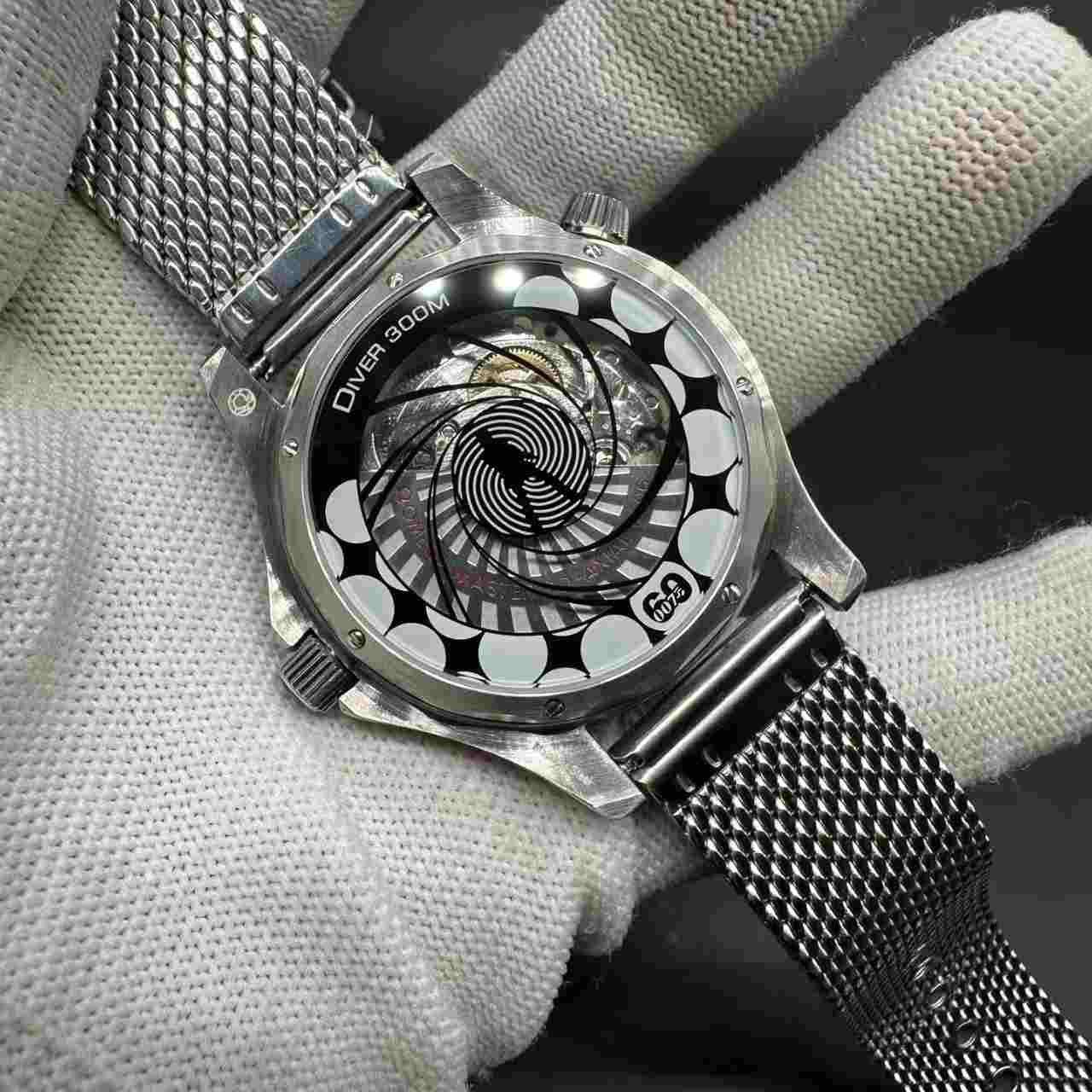 Omega Seamaster AAA+ automatic 007 60th anniversary blue dial  116$