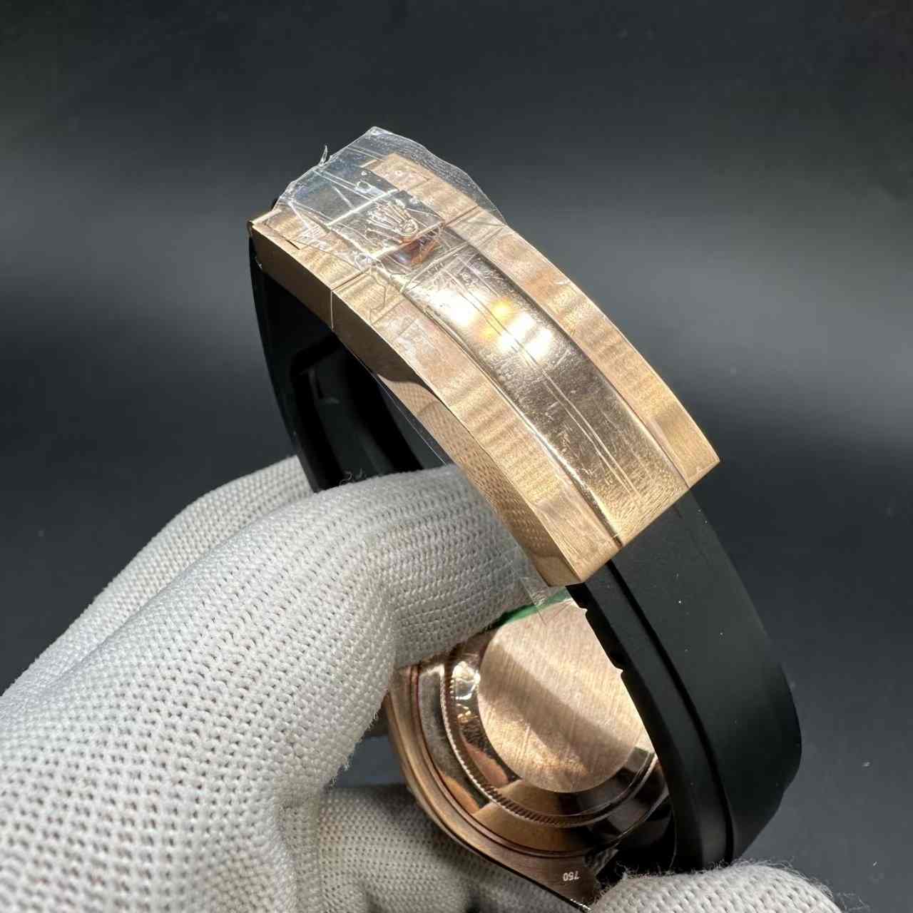 YM AAA+ YT factory automatic rose gold case 40mm diamonds dial oysterflex rubber strap. 125$