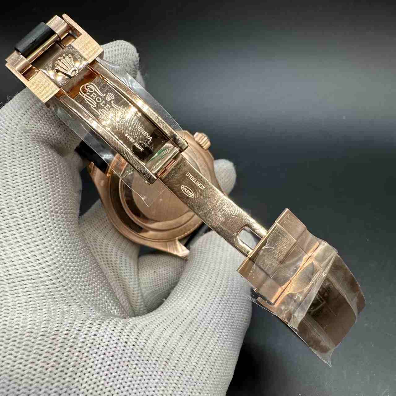 YM AAA+ YT factory automatic rose gold case 40mm diamonds dial oysterflex rubber strap. 125$