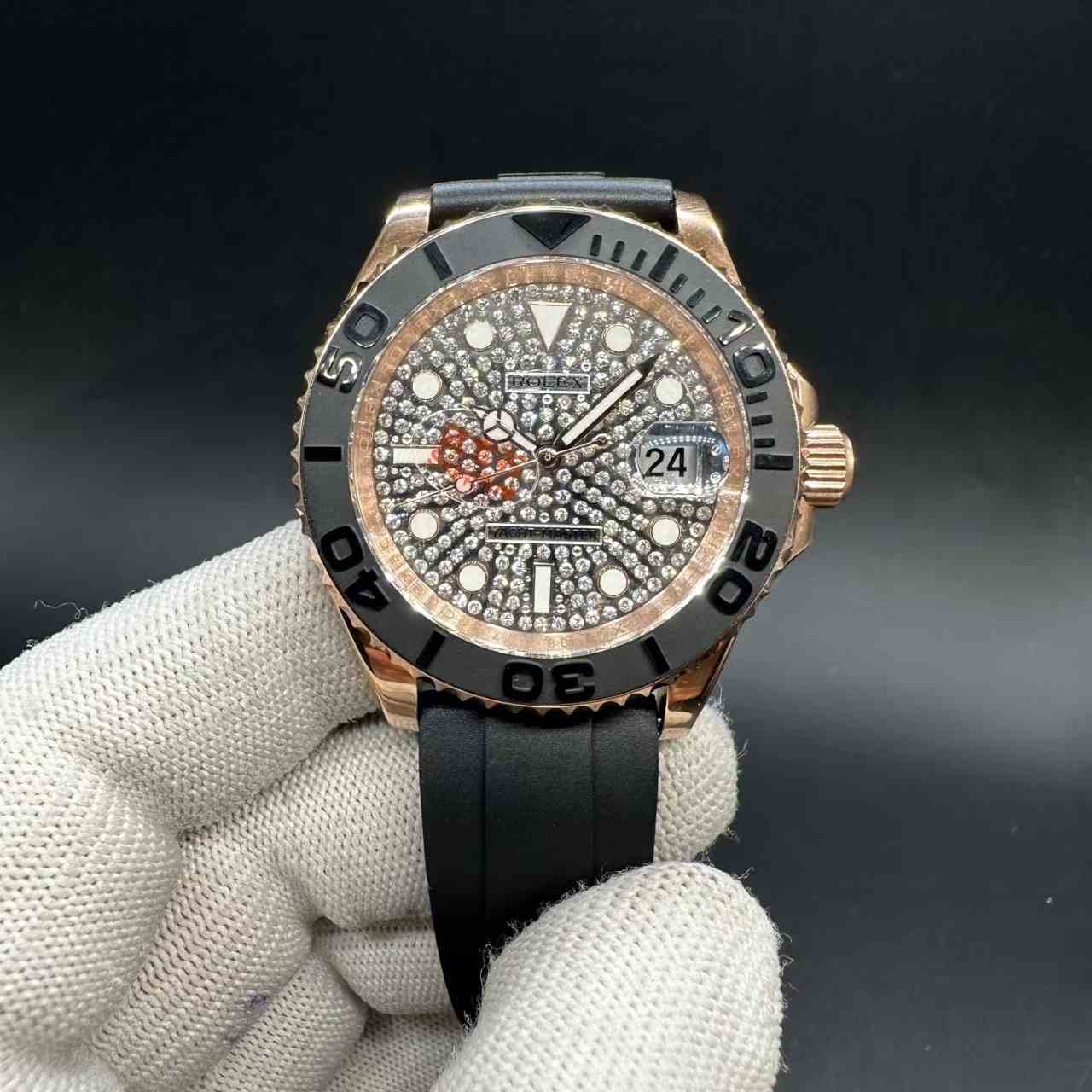 YM AAA+ YT factory automatic rose gold case 40mm diamonds dial oysterflex rubber strap. 125$