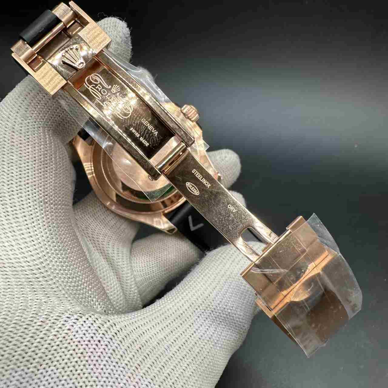 YM AAA+ YT factory automatic rose gold case 40mm black dial oysterflex black rubber strap. 115$