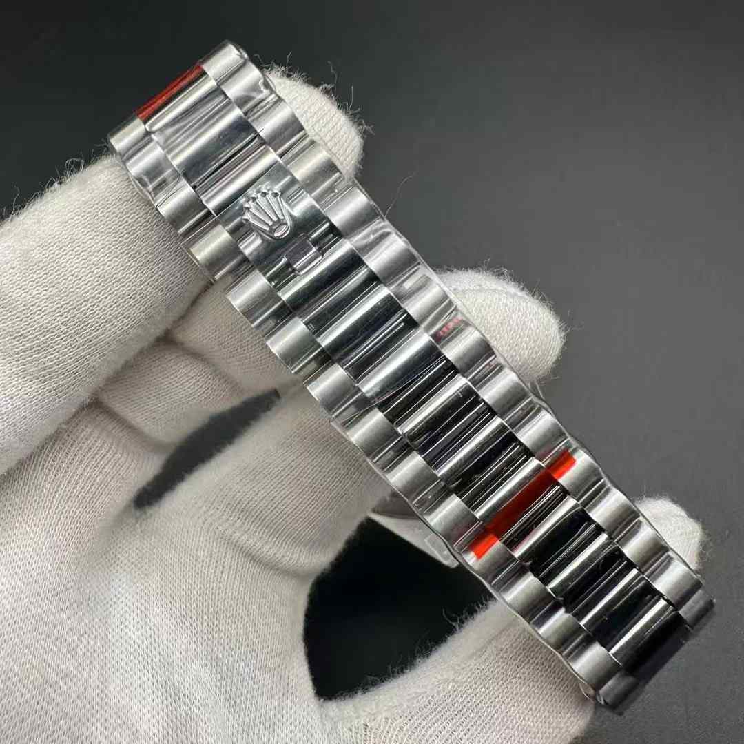 Rolex Daydate QF gain weight 2836 heavy version 180g Steel case 40mm Green dial President bracelet. 550$