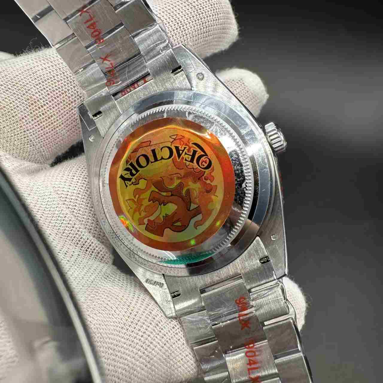 Daydate QF V8 3255 Gain weight 190g Steel case 40mm Blue Ombre dial. 698$