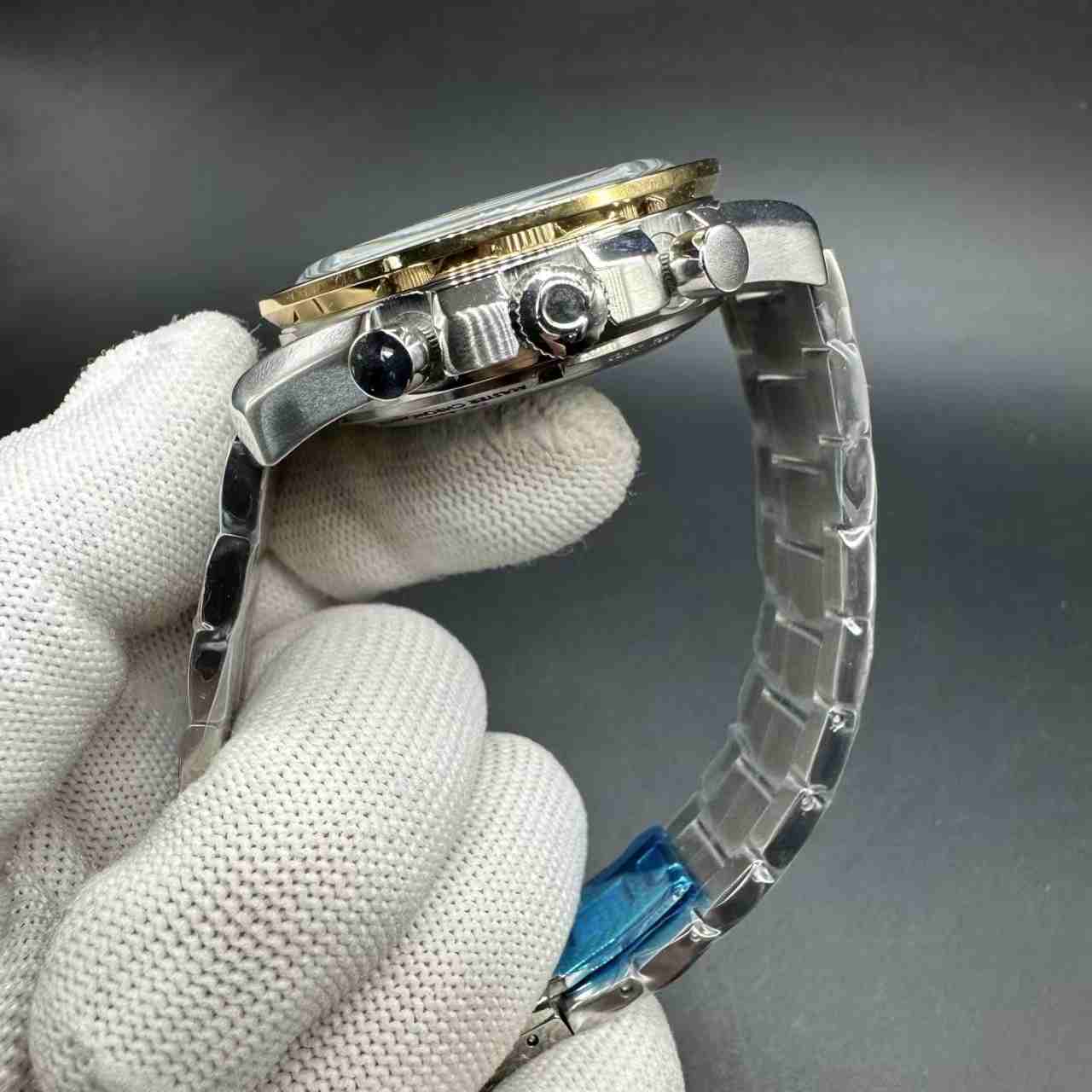 Omega Speedmaster professional AAA Quartz steel case 42mm  115$