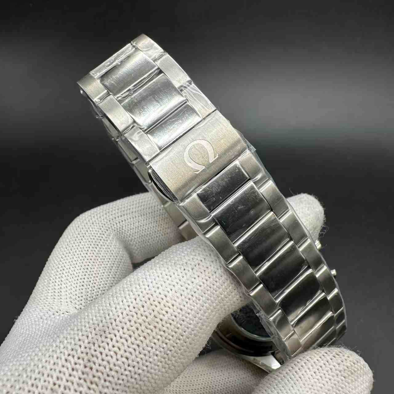 Omega Speedmaster professional AAA Quartz steel case 42mm  115$