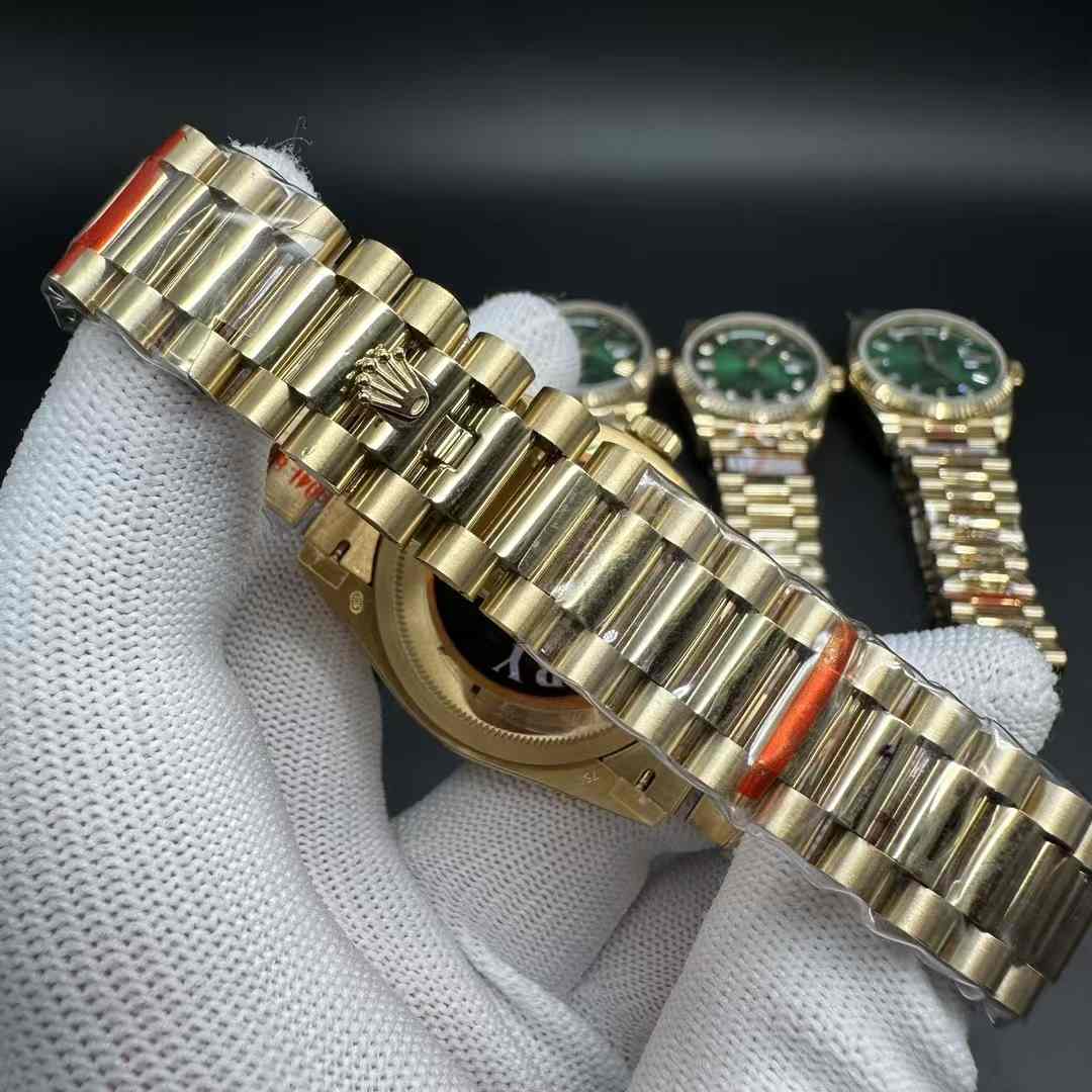 Daydate QF 2836/3255 Gain weight Gold case 36mm Baguette green dial President band. 500$