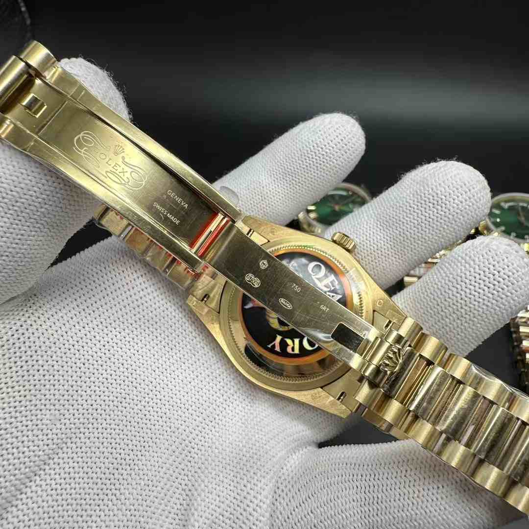 Daydate QF 2836/3255 Gain weight Gold case 36mm Baguette green dial President band. 500$