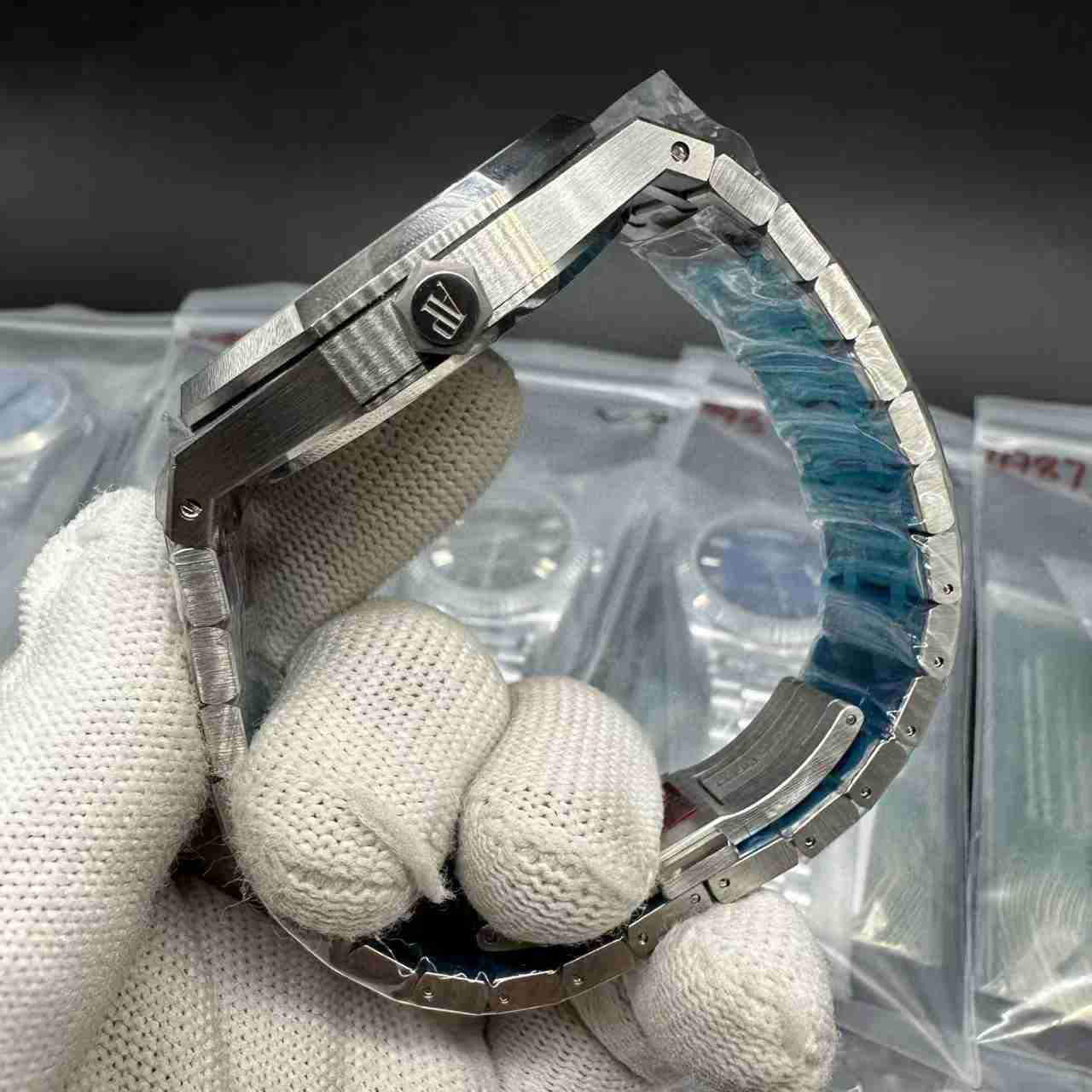 AP gray VS super clone 41mm 500$