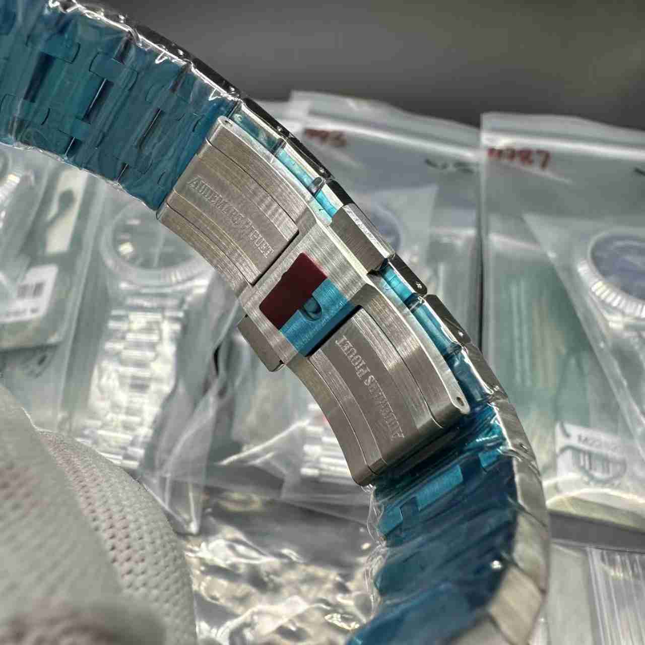 AP gray VS super clone 41mm 500$