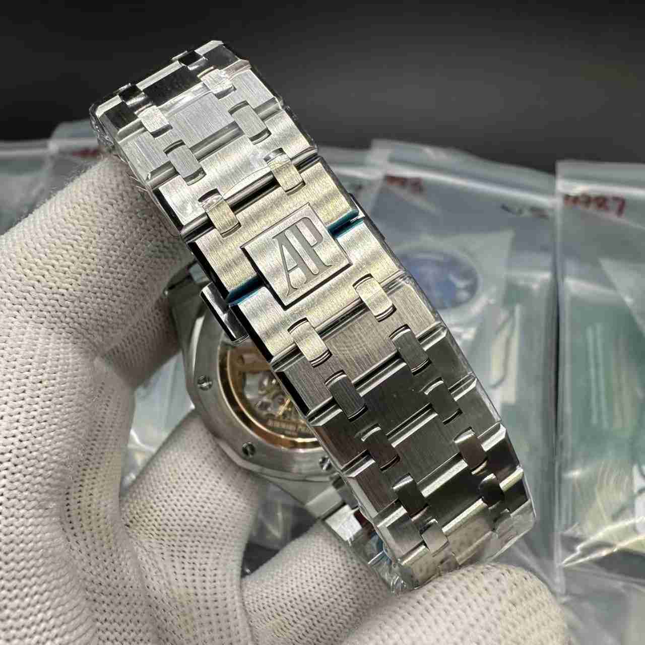 AP gray VS super clone 41mm 500$