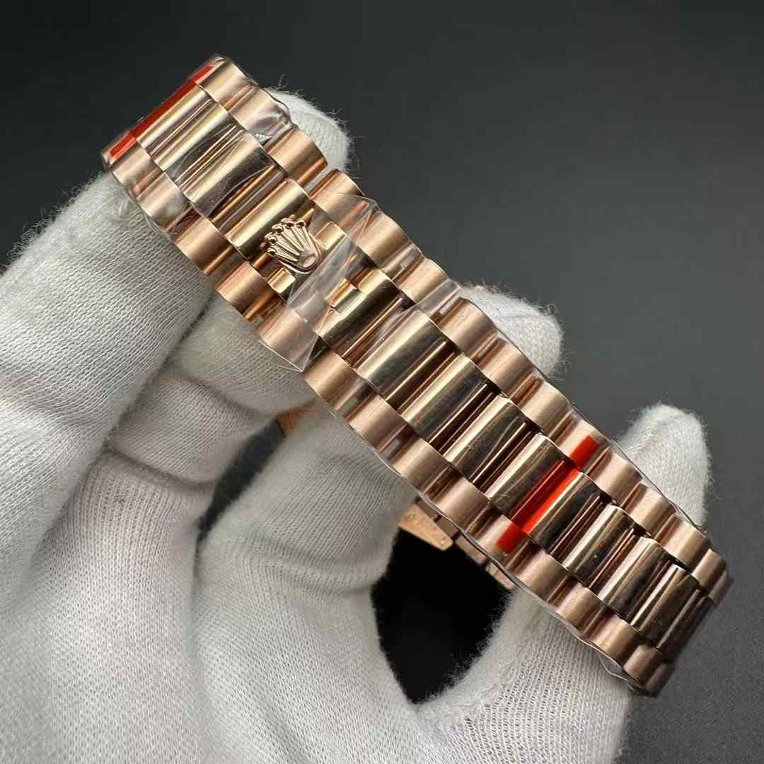 Rolex Daydate 40 QF V5 2836 Gain weight 180g Rose gold case 40mm Green dial heavy version. 550$