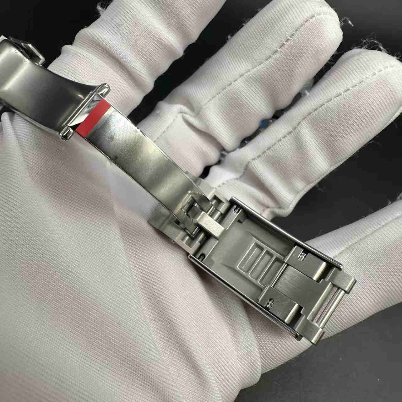 Daytona clean factory 4131 chronograph automatic Steel case silver dial Oysterflex rubber strap. 750$