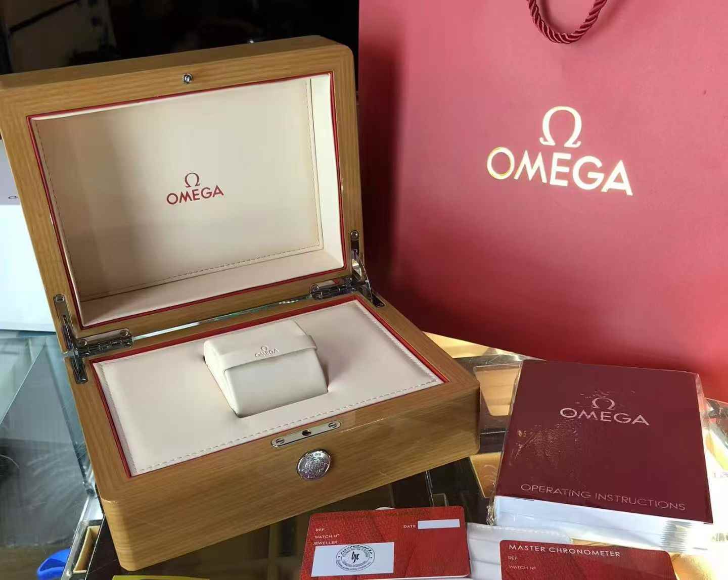 Omega original wooden box  150$