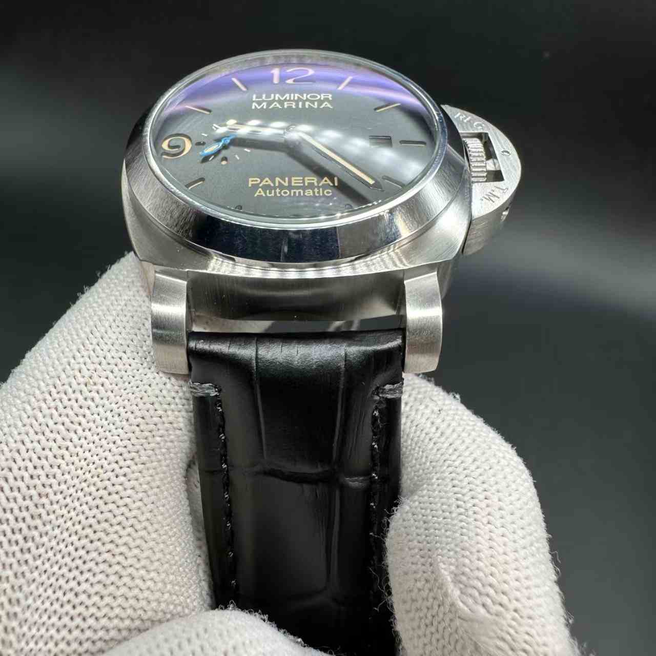 Panerai Luminor Marina AAA+ automatic Steel case 44mm black dial black leather strap. 150$