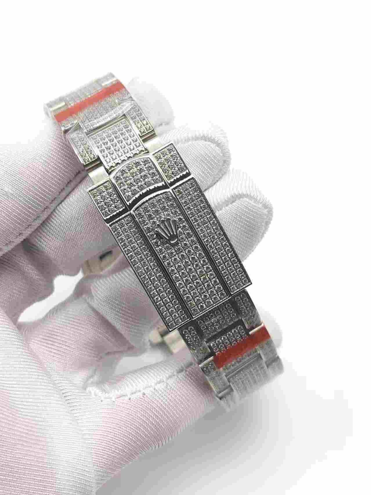 New Sky-dweller full diamonds 42mm