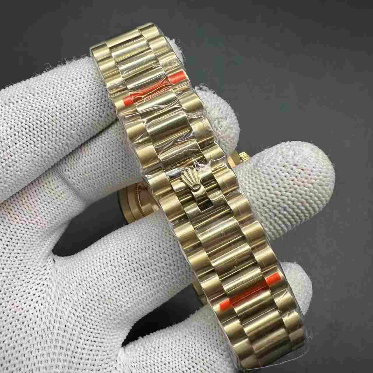 Daydate AAA automatic gold case 42mm big CZ prongset diamonds bezel white pearl dial. 115$