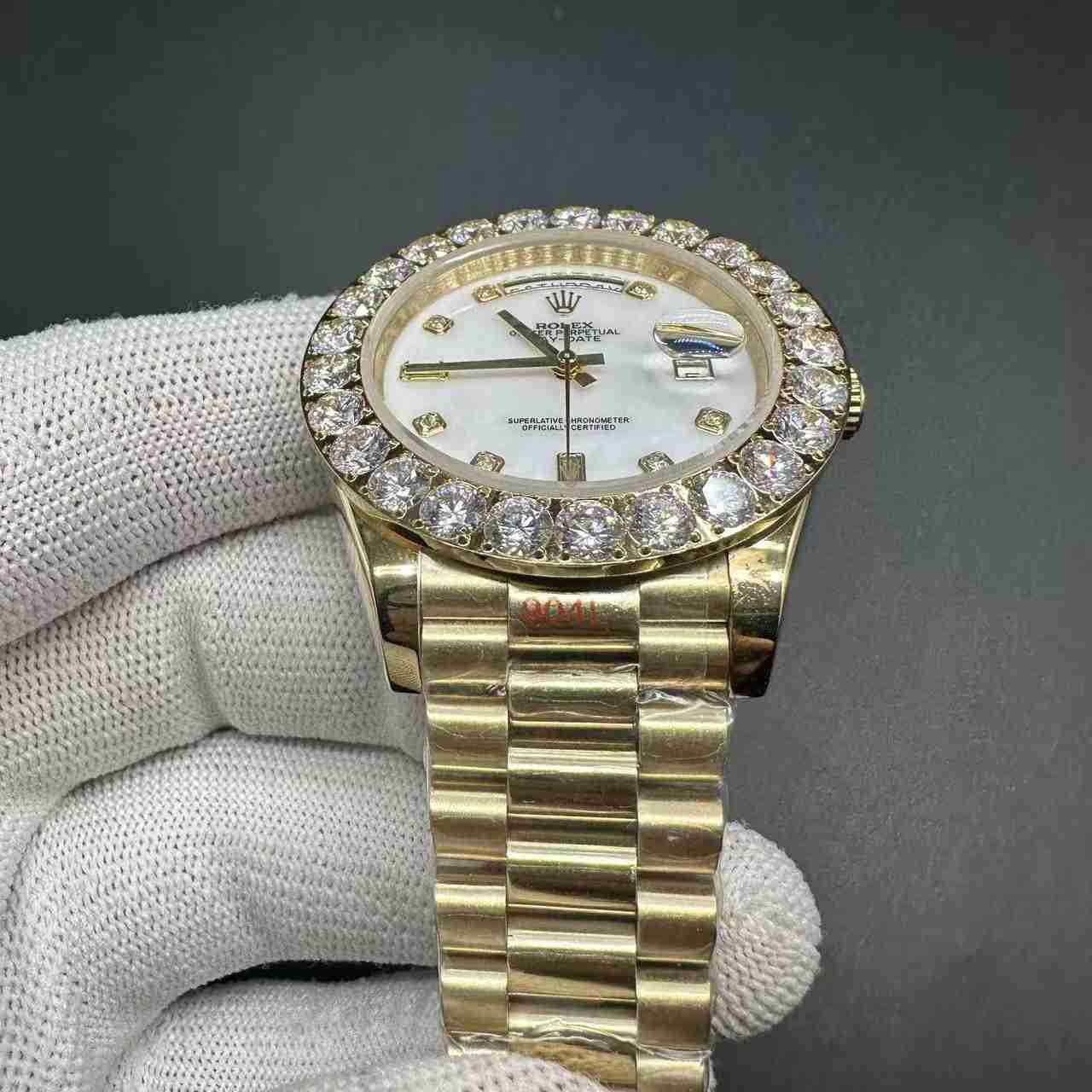 Daydate AAA automatic gold case 42mm big CZ prongset diamonds bezel white pearl dial. 115$