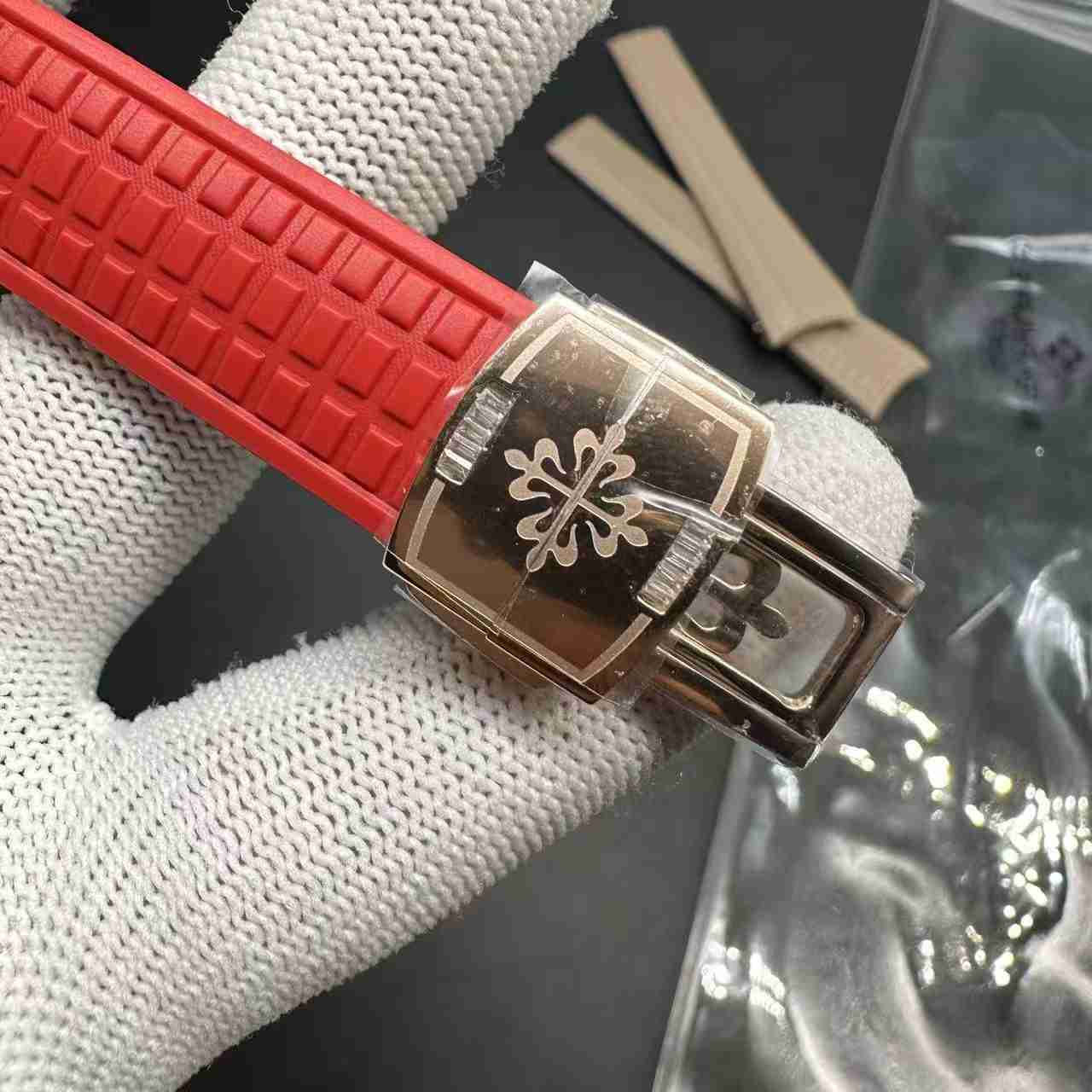 Patek Philippe Aquanaut 7968 CH 28-520 automatic rose gold case 40mm rainbow bezel baguette white dial red rubber strap 610$