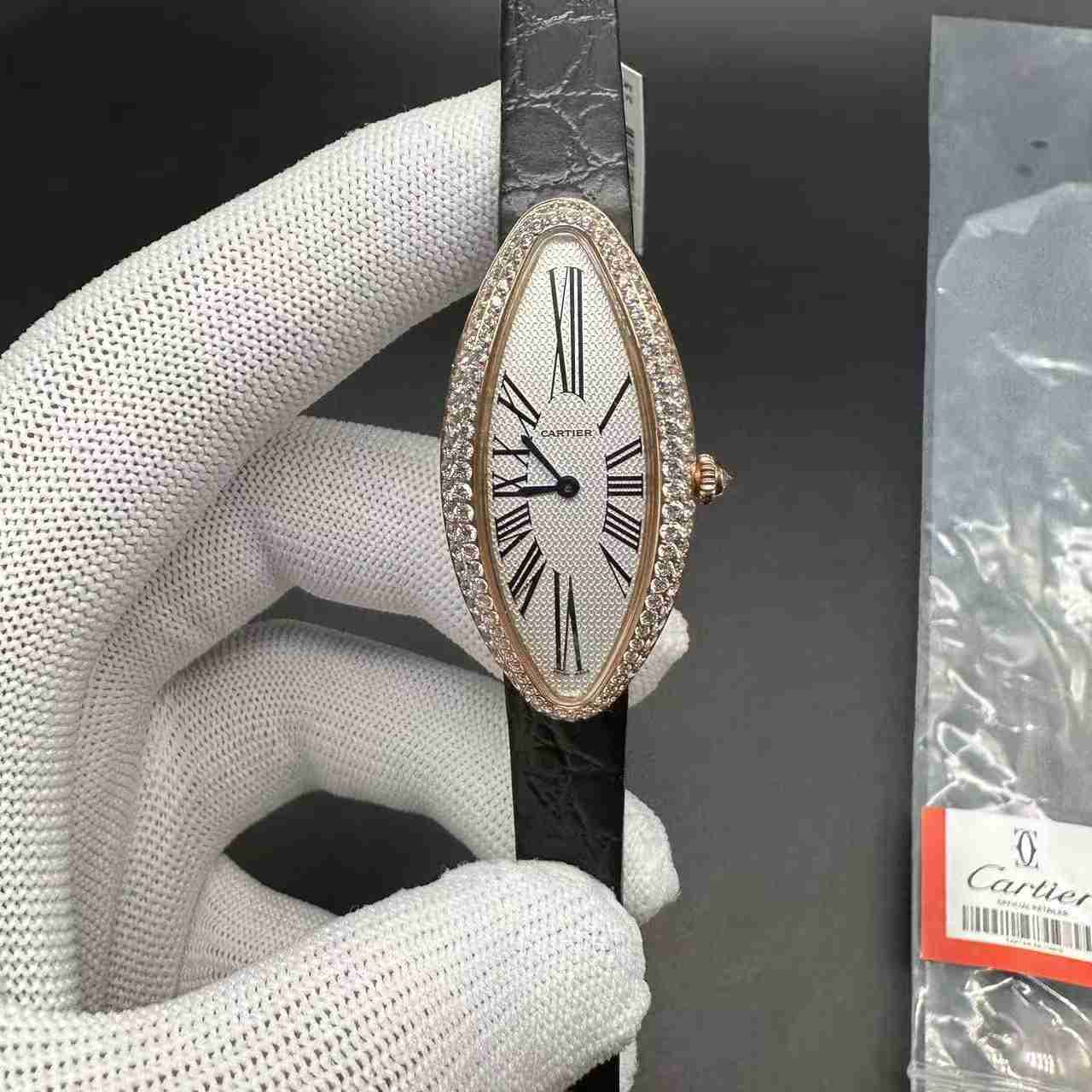 Cartier Baignoire Allongee Medium Size：47x21mm Swiss quartz rose gold diamonds case black leather strap women watch. 240$