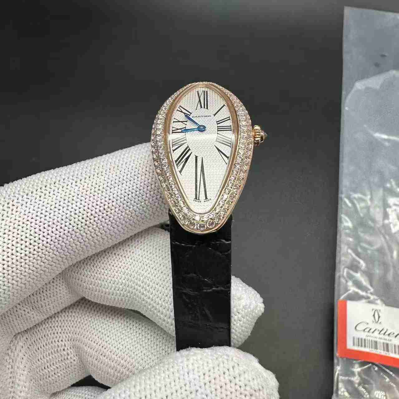 Cartier Baignoire Allongee Medium Size：47x21mm Swiss quartz rose gold diamonds case black leather strap women watch. 240$