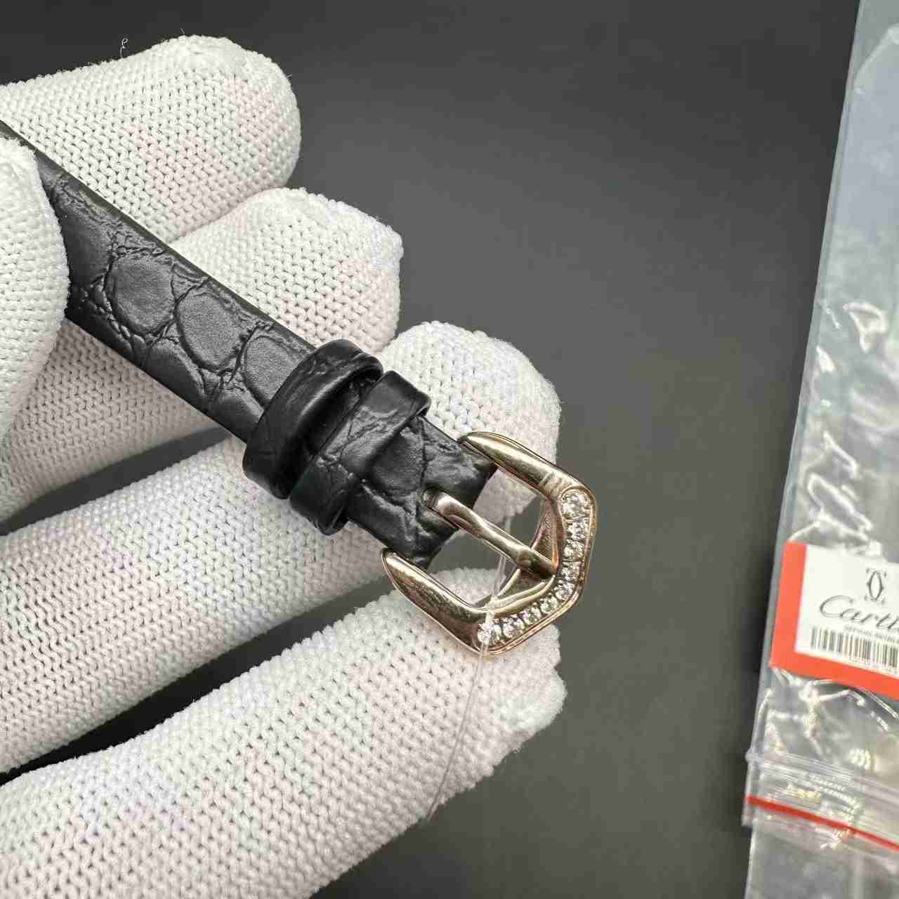 Cartier Baignoire Allongee Medium Size：47x21mm Swiss quartz rose gold diamonds case black leather strap women watch. 240$