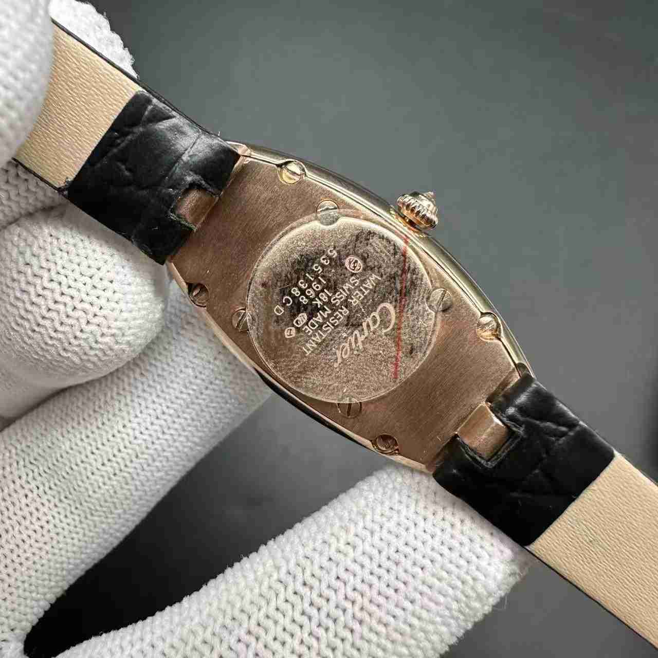 Cartier Baignoire Allongee Medium Size：47x21mm Swiss quartz rose gold diamonds case black leather strap women watch. 240$