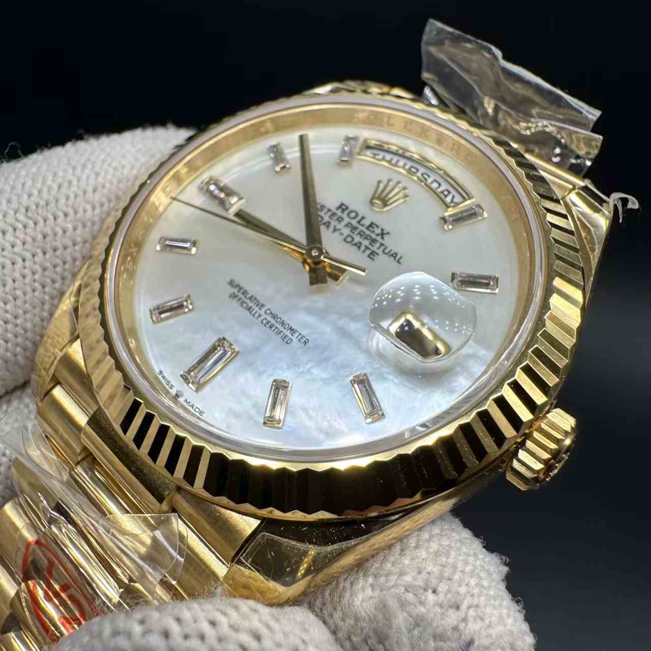 Daydate VS 3255 gain weight 182g gold case 40mm white pearl dial baguette numbers president band  750$