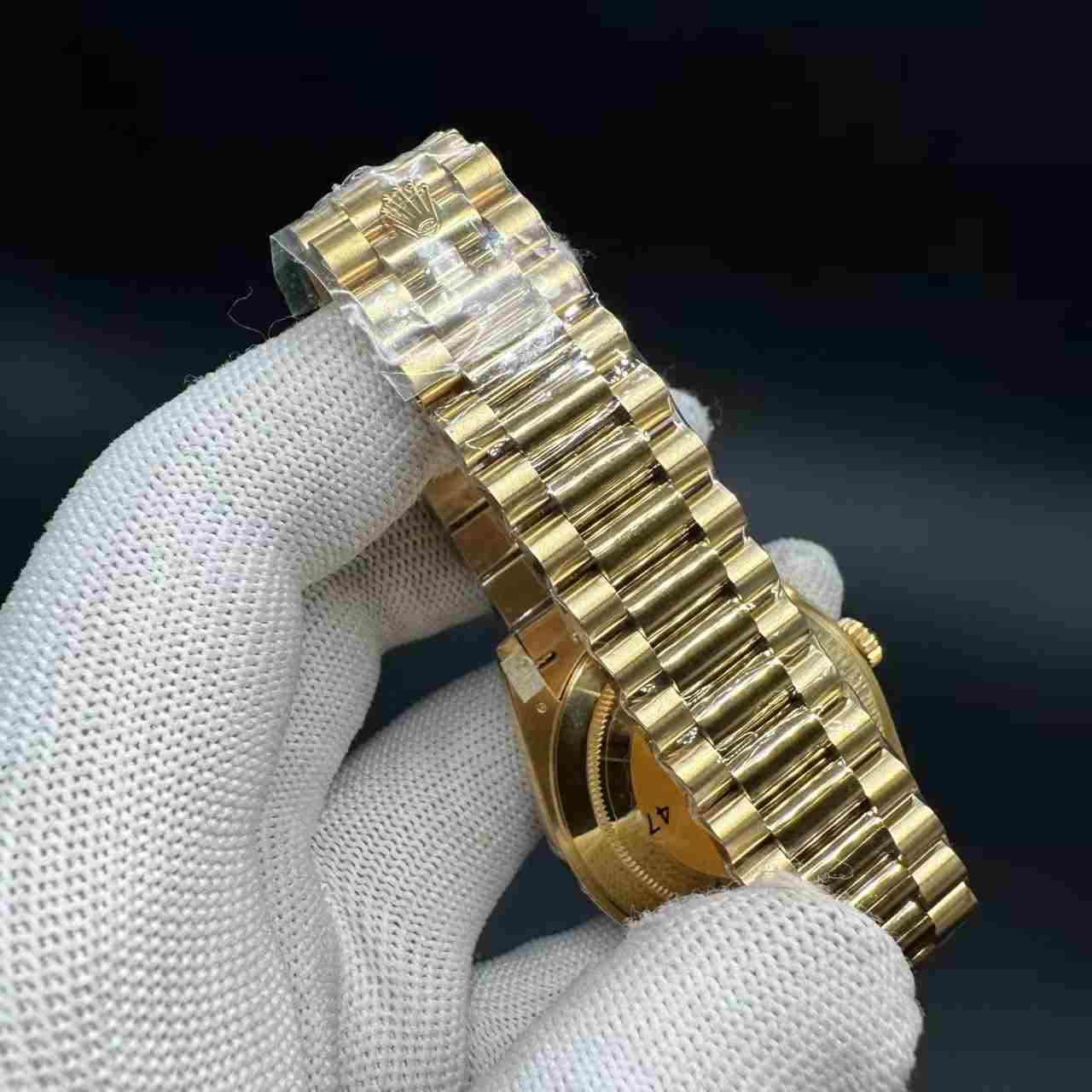 Daydate VS 3255 gain weight 182g gold case 40mm white pearl dial baguette numbers president band  750$