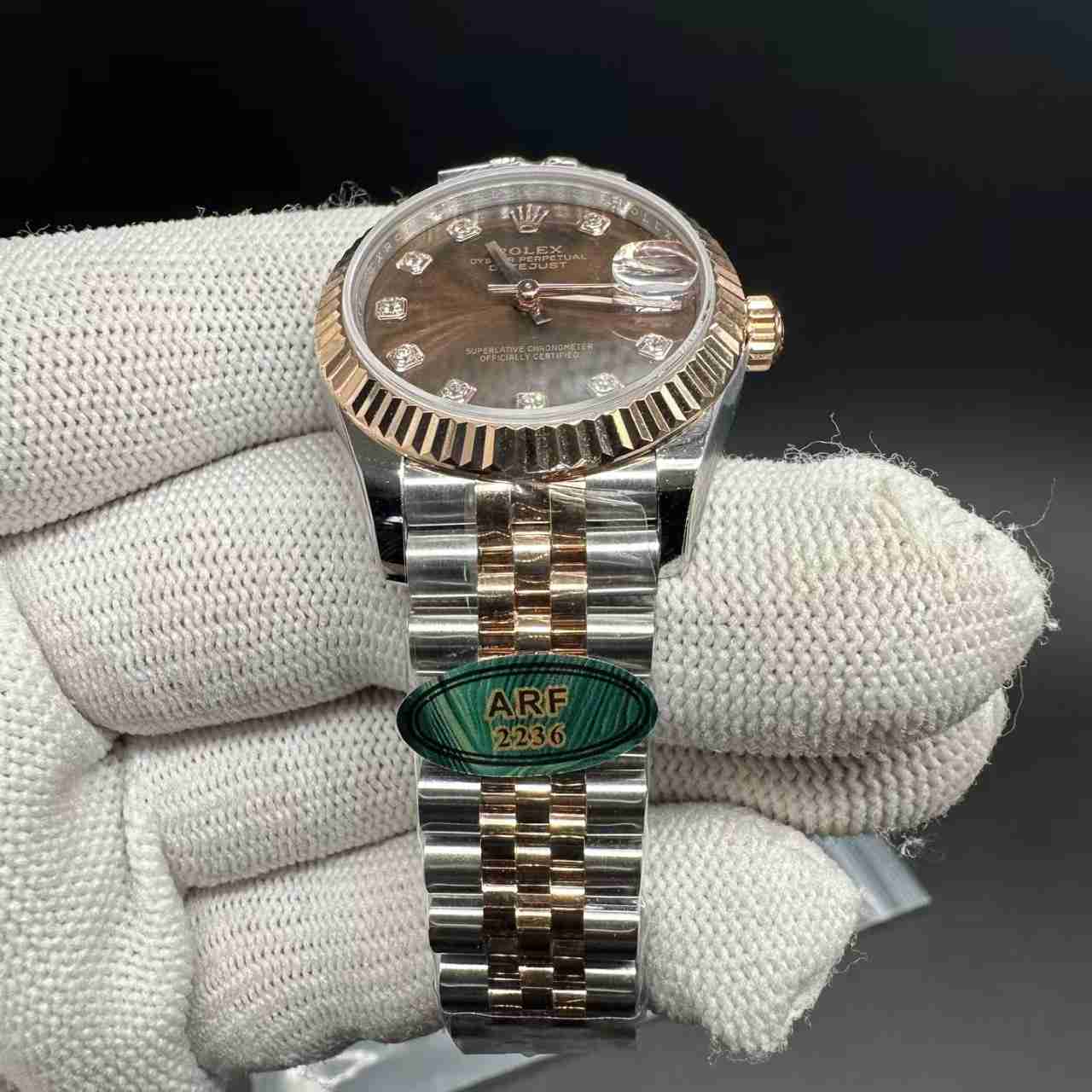 Datejust ARF 2236 automatic 2tone rose gold 31mm brown dial jubilee band 350$