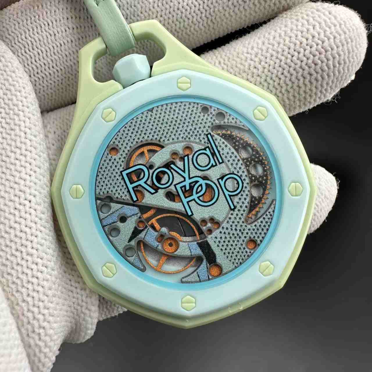 Al swatch light green and blue