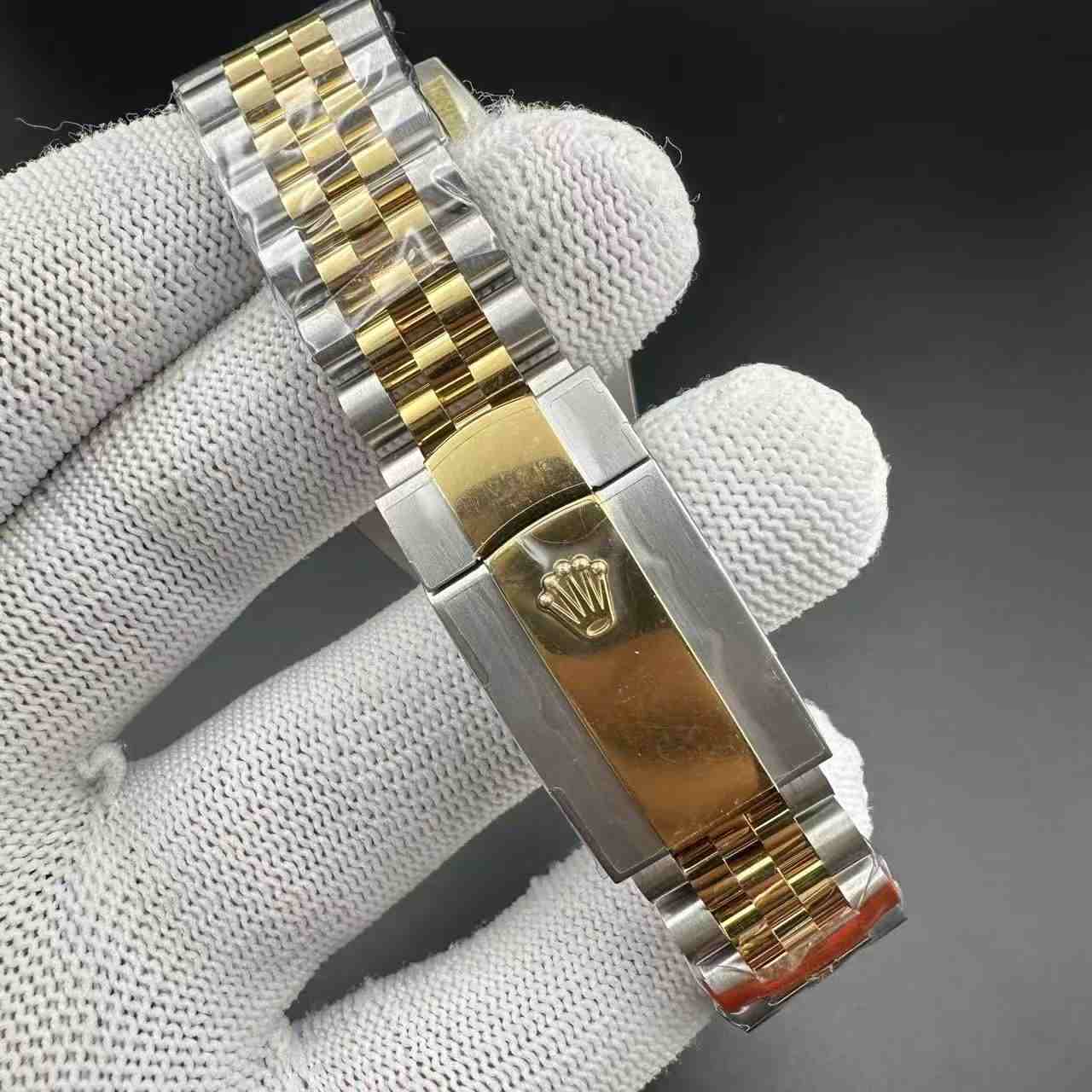 Datejust Wimbledon VS factory 3235 41mm 2toke gold jubilee band 470$